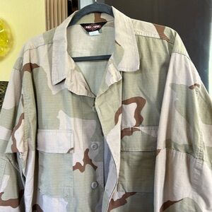 True Spec Men’s Military jacket with button front